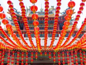 創業必拜什麼神？快來追企業大老過年走春地圖